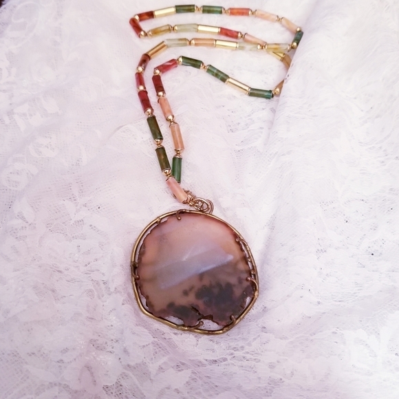 "SOLD* Vintage Faux Jade Necklace W/ Large Agate Pendant - Picture 3 of 6